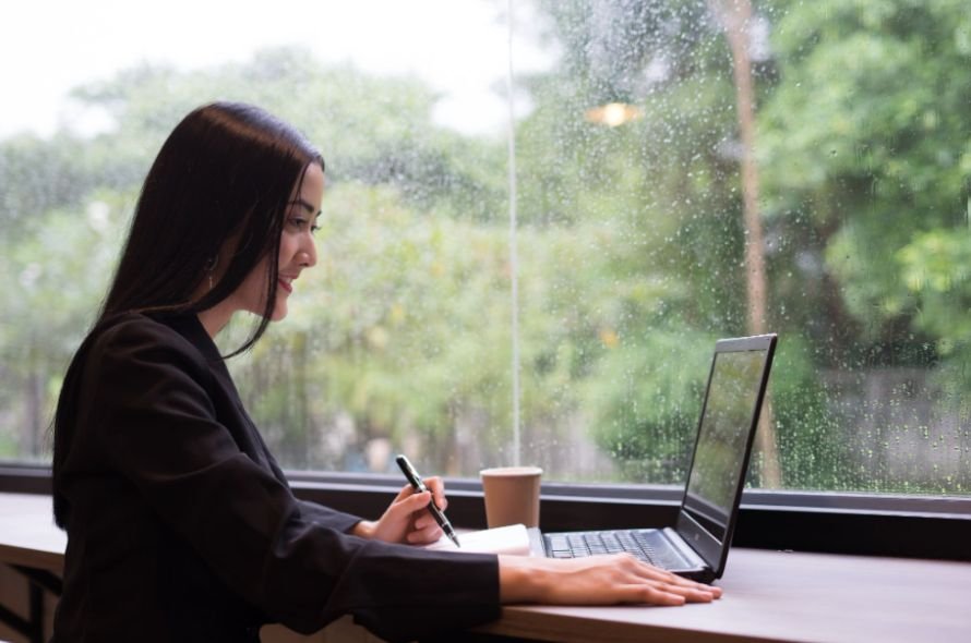 What Korean Experiences Work Best on a Wet Day