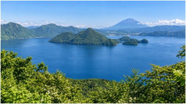 Volcanic Waterways: Lake Toya and Noboribetsu