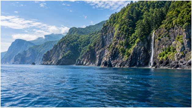 Wild Frontiers: Shiretoko and the Sea of Clouds